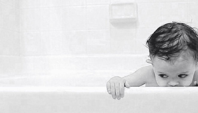 Keep Your Bathroom Sparkling in 3-ish Minutes a Day